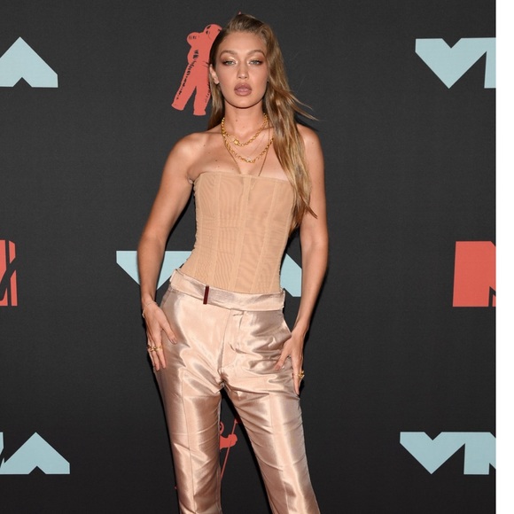 Authentic brand new nude corset like GiGi Hadid, current sold out on brand site - Picture 1 of 4